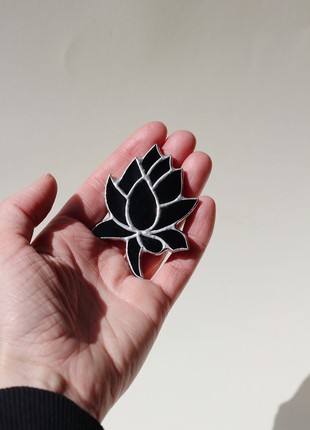 Black plant stained glass brooch pin, Minimalist brooch3 photo