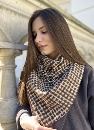Stylish scarf double-sided scarf with original clasp, unisex