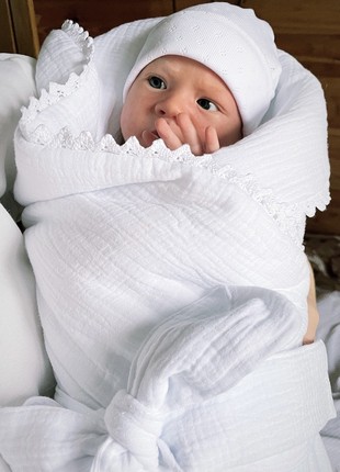White lace warm baby blanket from momma&kids brand2 photo