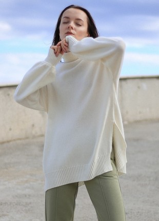 White Woolen Sweater With Slits SHTOYKO4 photo