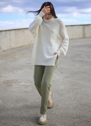 White Woolen Sweater With Slits SHTOYKO6 photo