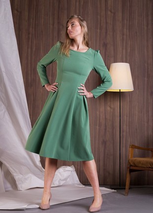 Dress with flared skirt in pistachio shade 56877 photo