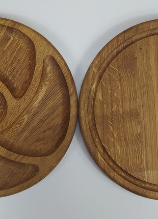 Board for serving dishes with 5 sections, double-sided, oak, d 29.5 cm, height 2 cm.4 photo