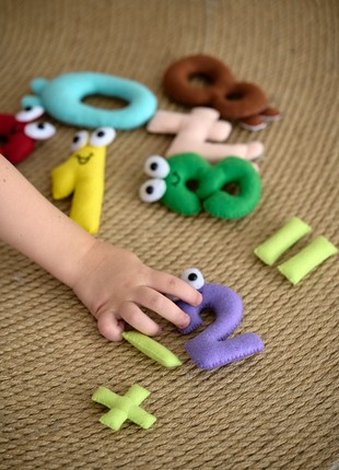 Felt numbers for kids4 photo