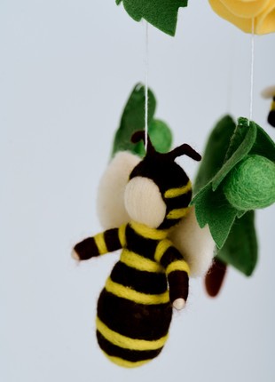 Baby mobile "Beehive & Bee"5 photo