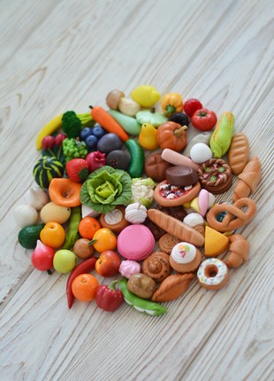 Miniature vegetables, fruits and food Polymer clay miniatures Montessori toys5 photo