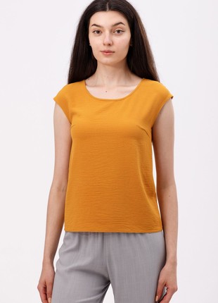 Mustard blouse with a straight cut made of viscose fabric harvester 12953 photo