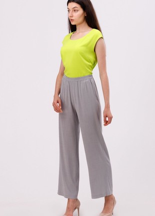 Bright blouse with a dropped shoulder line 12944 photo