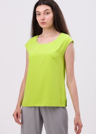 Bright blouse with a dropped shoulder line 12942 photo