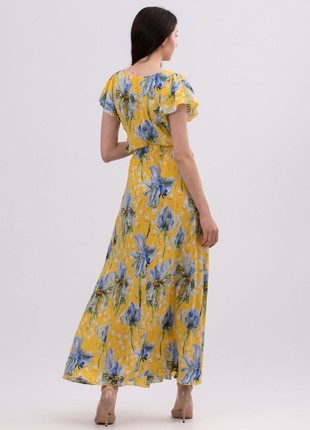 Yellow maxi dress with an expressive floral print 56993 photo