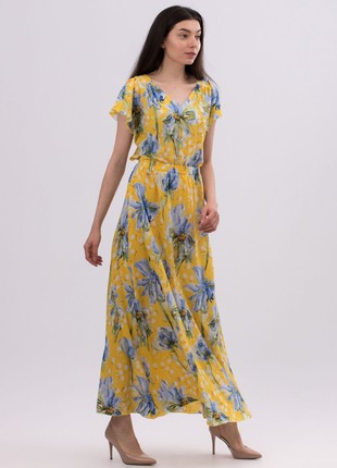 Yellow maxi dress with an expressive floral print 5699
