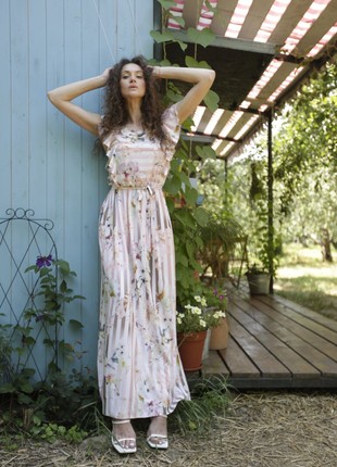 Stretch chiffon maxi dress with delicate floral print 56987 photo