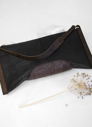 Natural cork handbag Ilsa in black and brown combination10 photo