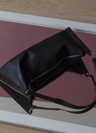 Natural cork handbag Ilsa in black and brown combination7 photo