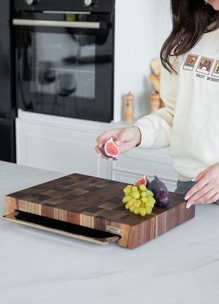 Walnut cutting board with tray6 photo