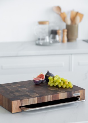 Walnut cutting board with tray10 photo
