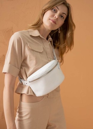 White leather belt bag The Wings TW-BeltBag-light2 photo