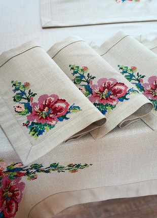 Napkin under plate "Hollyhocks", 0,30*0,40m 670-18/00