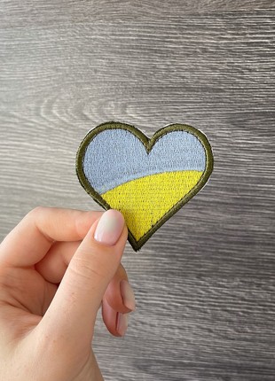 Set of 2 Patriotic Ukrainian Chevrons - Velcro Fastening, Flag and Heart-Shaped Design6 photo